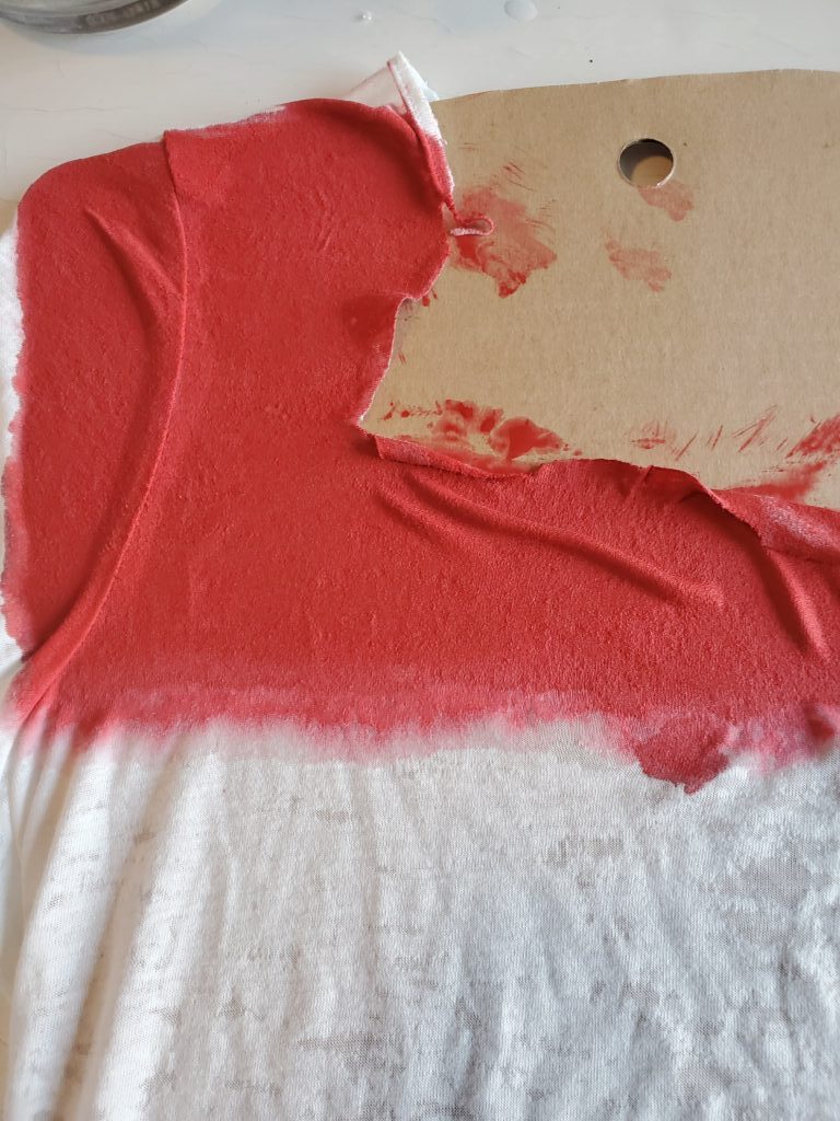T-Shirt red edge after blurring