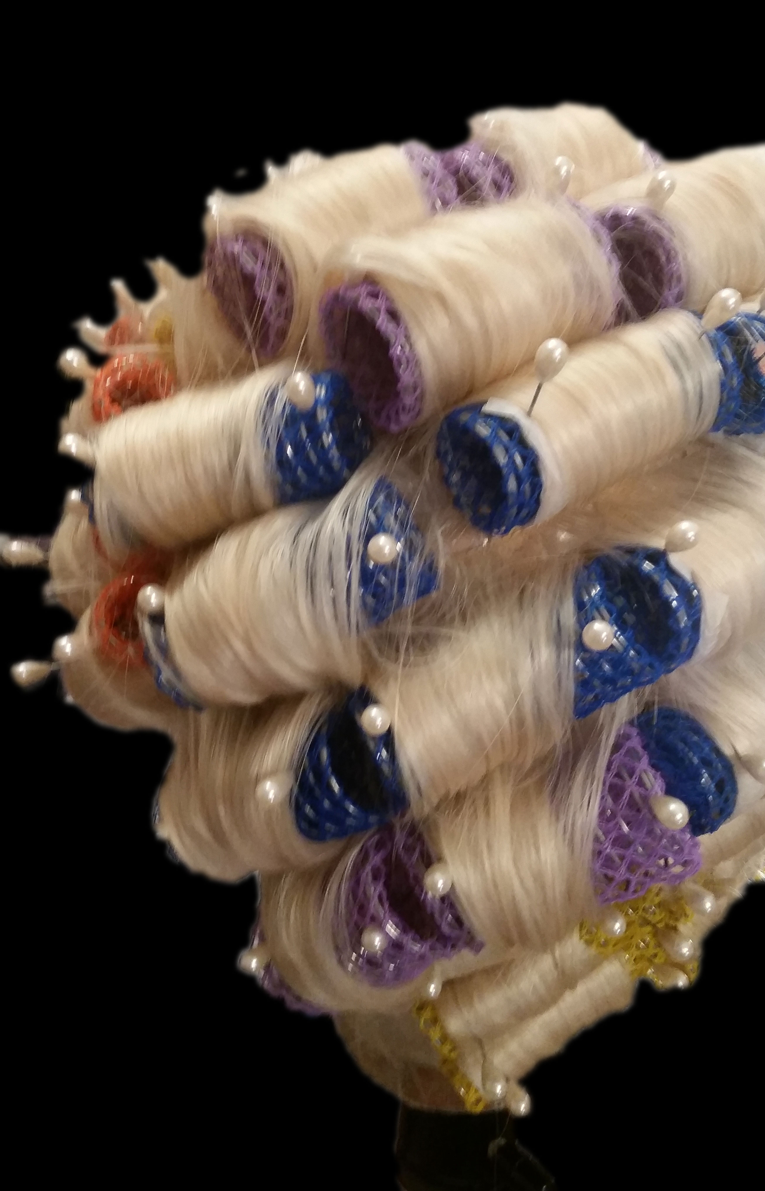 Roller set from back right close-up.