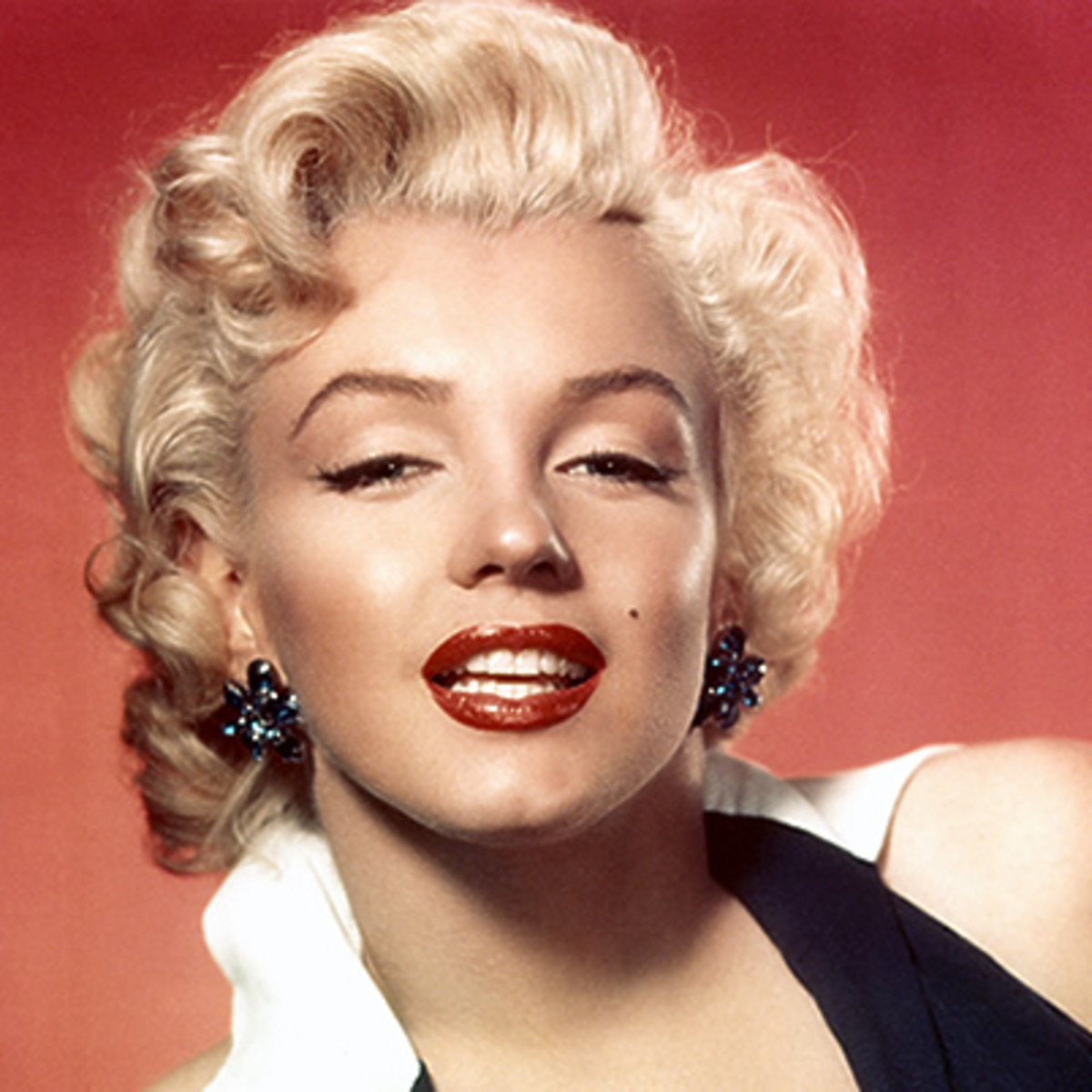 Marilyn Monroe hairstyle target.